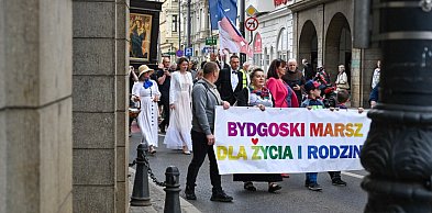 Czas obronić małżeństwo – tysiące uczestników na Marszu dla Życia i Rodziny w Bydg