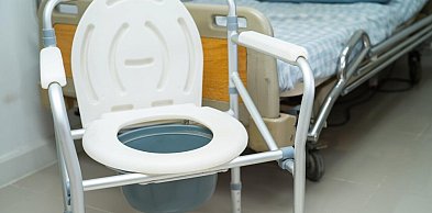 Na co zwrócić uwagę przy wyborze krzesła toaletowego?