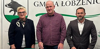 Gmina Łobżenica: Podpisano umowy na przebudowę drogi gminnej w Dziegciarni-30927