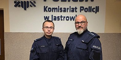 Policjanci Komisariatu Policji w Jastrowiu pomogli zagubionemu mężczyźnie-31397