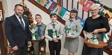 Łobżenica: Przynieśli Betlejemskie Światło Pokoju-32358