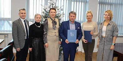 Mrocza: Podpisano umowę na przebudowę i modernizację budynku Szkoły Podstawowej w-32839