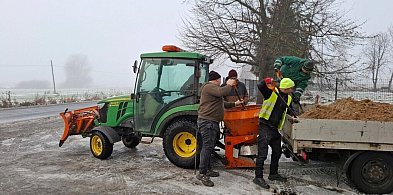 Zimowe utrzymanie dróg oraz chodników na terenie gminny Mrocza-33247