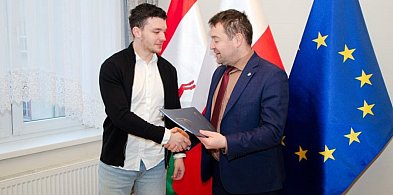 Gmina Wyrzysk: Podpisano umowę na adaptację części szkoły w Osieku nad Notecią na