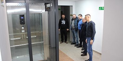 Zakończono budowę windy w Urzędzie Miasta i Gminy w Mroczy