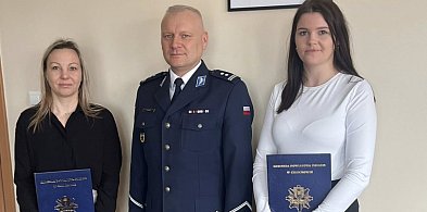 Człuchów: Czujność pracownic poczty uratowała oszczędności seniorki. Komendant Pol