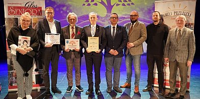 Seniorzy z Sępólna Krajeńskiego z nowymi przywilejami. Ruszyła Ogólnopolska Karta