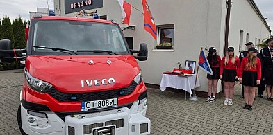 Gmina Mrocza: Druhowie z Drążna otrzymali strażacki wóz