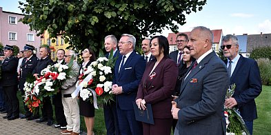 Kamień Krajeński: Obchody Dnia Sybiraka, 86. rocznicy a-30128