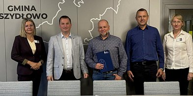 Rozpoczynają się prace przy budowie oświetlenia drogowe-30786