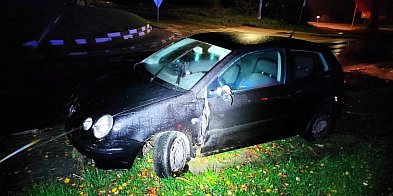 Złotów - Nietrzeźwy wjechał w płot, porzucił auto i uci-30846