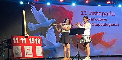 Okonek: Uroczysta akademia z okazji Narodowego Święta N-31451