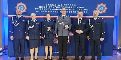 Sępoleńscy policjanci w gronie wyróżnionych „Kryształow-32037