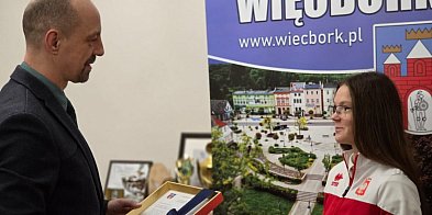 Więcbork: Podziękowania dla Moniki Wyrobek za spektakul-32187