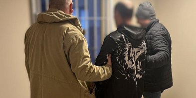 Debrzno: Schował się w oborze, lecz to mu nie pomogło-32319