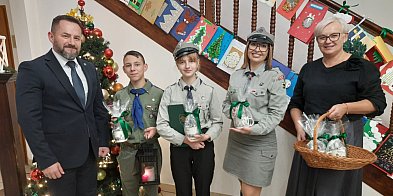 Łobżenica: Przynieśli Betlejemskie Światło Pokoju-32358