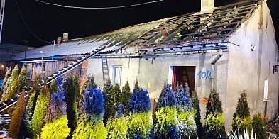 Pożar budynku wielorodzinnego w miejscowości Pobórka Wi-32860