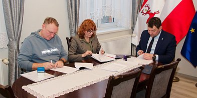 Szkoła Podstawowa w Osieku nad Notecią oraz Publiczne P