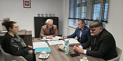 Spotkanie dot. II etapu budowy boiska w LO w Sępólnie K