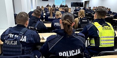Kursanci ze Szkoły Policji w Pile pełnią służby na tere