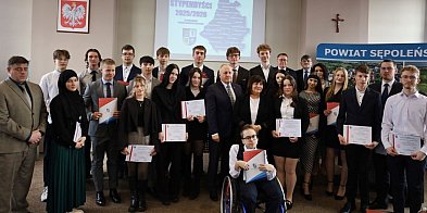 Stypendyści Szkół Ponadpodstawowych w Powiecie Sępoleńs