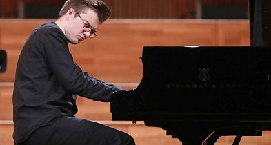Konkurs Chopinowski: Piotr Alexewicz w gronie 11 pianistów zakwalifikowanych finał-30931