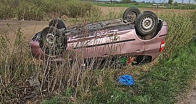 Łobżenica: Pijany pracownik ukradł auto pracodawczyni. Rajd zakończył dachowaniem