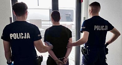 Brutalny rozbój w Pile. Pobili 25-latka dla jednego dolara