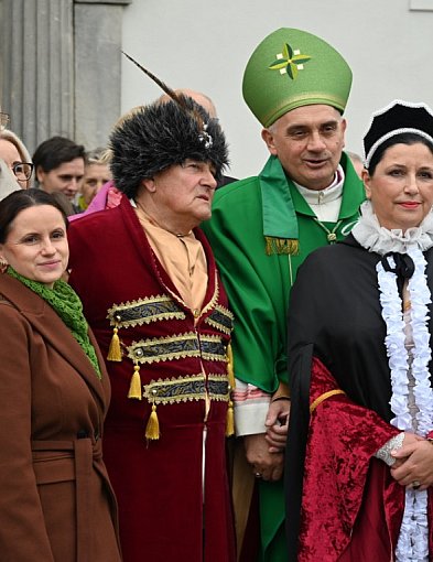 Bp Krzysztof Włodarczyk z okazji 700-lecia Runowa Krajeńskiego: Bóg nie oczekuje-30579