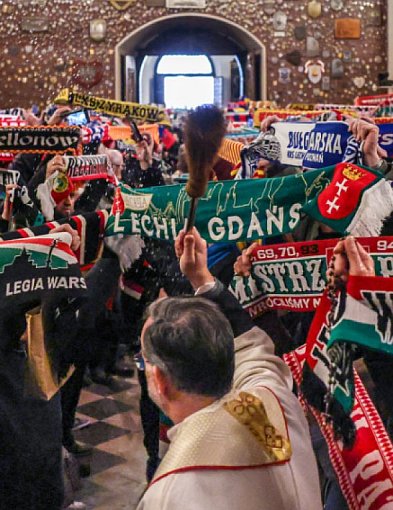 XVIII Ogólnopolska Patriotyczna Pielgrzymka Kibiców na Jasną Górę-33109