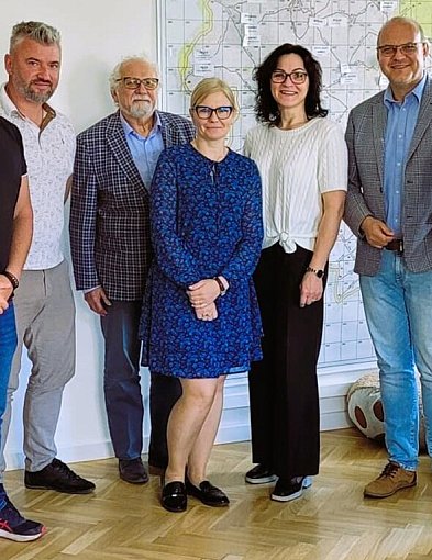 Gmina Koronowo: Rusza kolejny etap budowy wodociągu Lucim – Mąkowarsko. Umowa podp