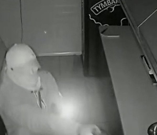 Złotowscy policjanci zatrzymali włamywacza, który wraz ze swoimi kompanami, miał n-31211