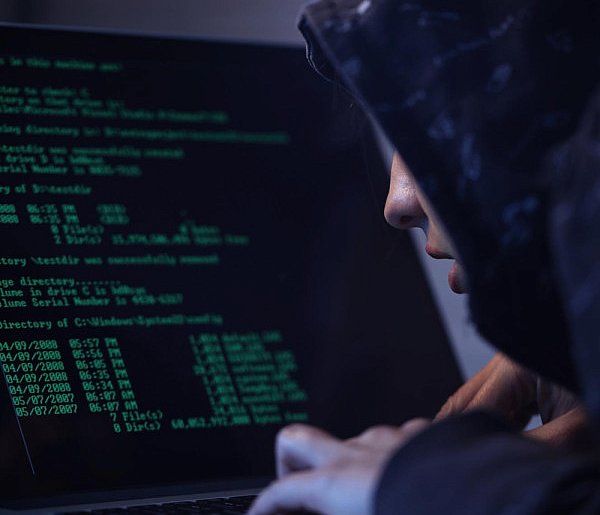 Wyciek danych z tysięcy sklepów internetowych. Ujawniono dane klientów-31290