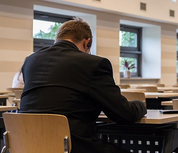 Zmiany w przepisach o wynagrodzeniach. Zapłacą za gotowość do pracy-31377