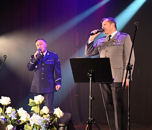 Policjanci uczcili 100-lecie Kobiet w Policji wyjątkowym koncertem w Sępólnie Kraj-31481