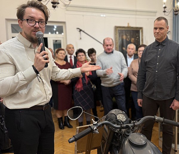 Kamień Krajeński: „Podróż przez historię”. Wyjątkowa wystawa w M-GOK-31766