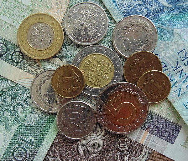 Nowe regulacje dla dorabiających. Od grudnia zmieniają się limity-31924