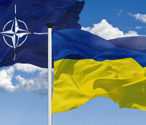 Premier Wielkiej Brytanii zwołuje pilne spotkanie liderów-32227