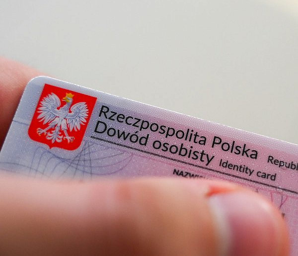 Nie musisz już biec do fotografa. Zdjęcie do dokumentów zrobisz w domu-32452