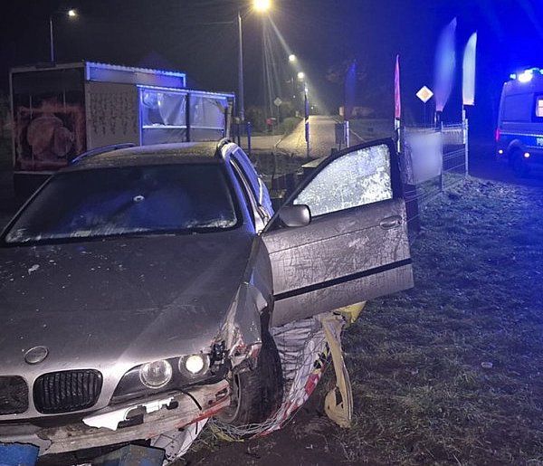 Szydłowo: Nietrzeźwy kierowca BMW spowodował kolizję-32466