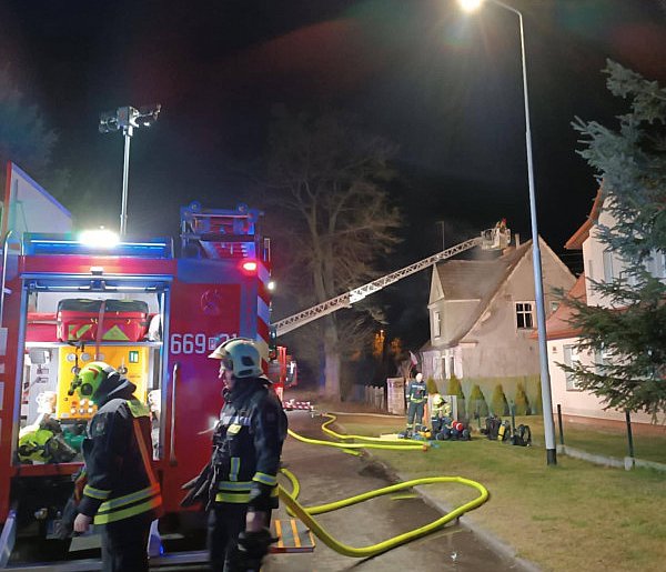 Okonek: Pożar budynku mieszkalnego. Poszkodowana jedna osoba-32710