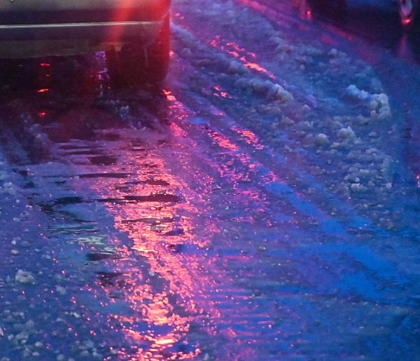 Kujawsko-pomorskie: gołoledź na drogach, zablokowana A1 koło Włocławka w kierunku-32722