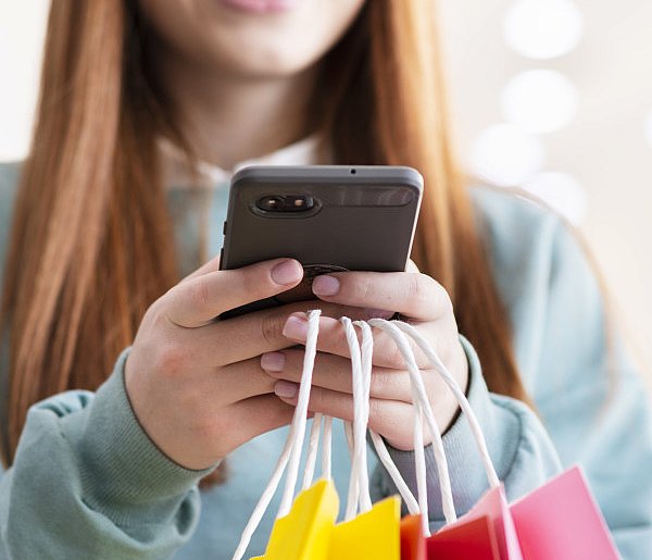 Zalando i Temu podpadły urzędowi. Klienci byli wprowadzani w błąd-33188