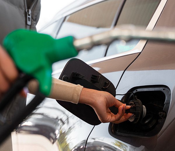 Zaskoczenie na stacjach paliw. Kierowcy nie tego się spodziewali-33296