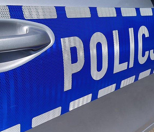 W Czersku pijany 25-latek potrącił autem kobietę z dzieckiem