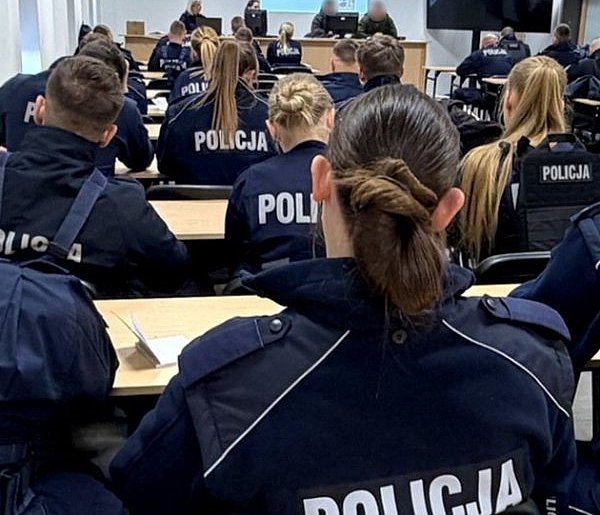 Kursanci ze Szkoły Policji w Pile pełnią służby na terenie Bydgoszczy