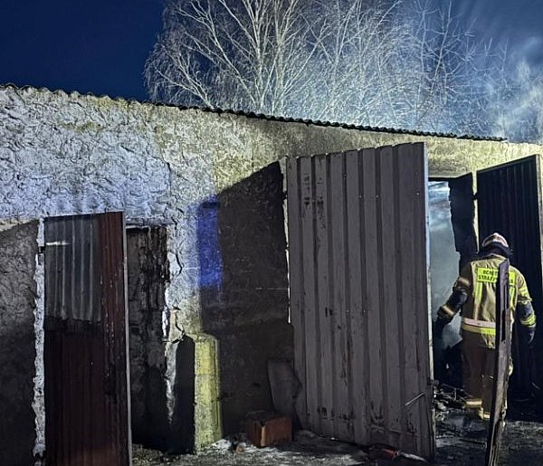 Pożar budynku gospodarczego w miejscowości Kościerzyn Mały, w gminie Łobżenica