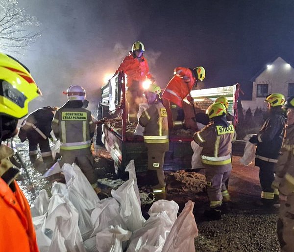 Powiat złotowski: Intensywne działania w związku z roztopami i opadami