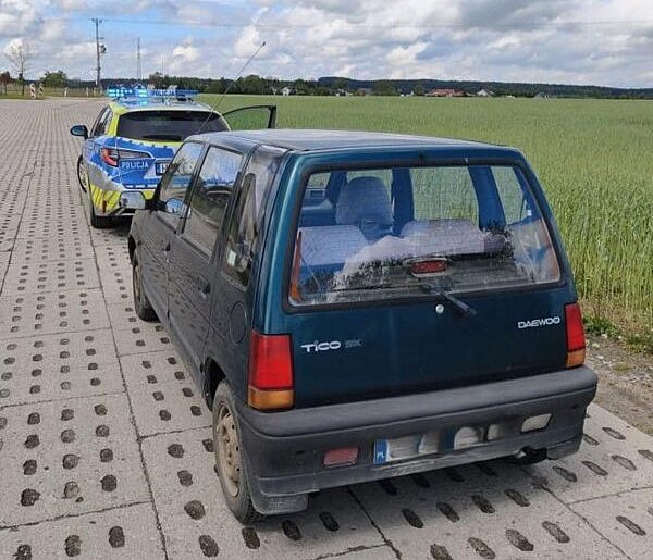 Ponad 2 promile za kierownicą Daewoo Tico. 47-latek stracił prawo jazdy