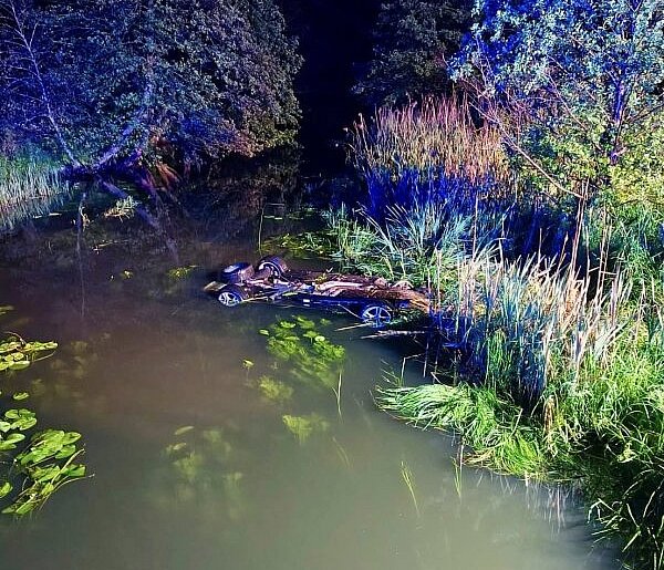 Tragedia w Osieku nad Notecią. Nie żyje 23-letni pasażer BMW, kierowca pod wpływem